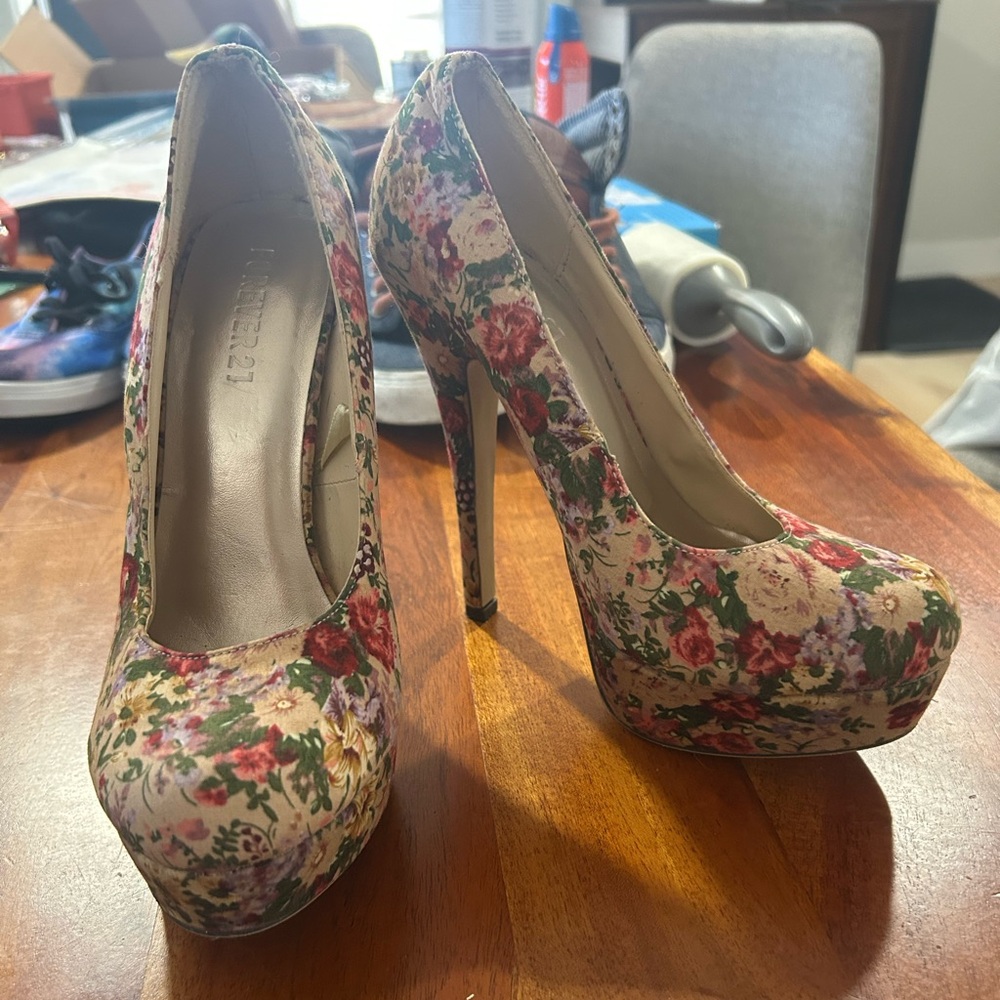 Forever 21 Floral Platform Pumps